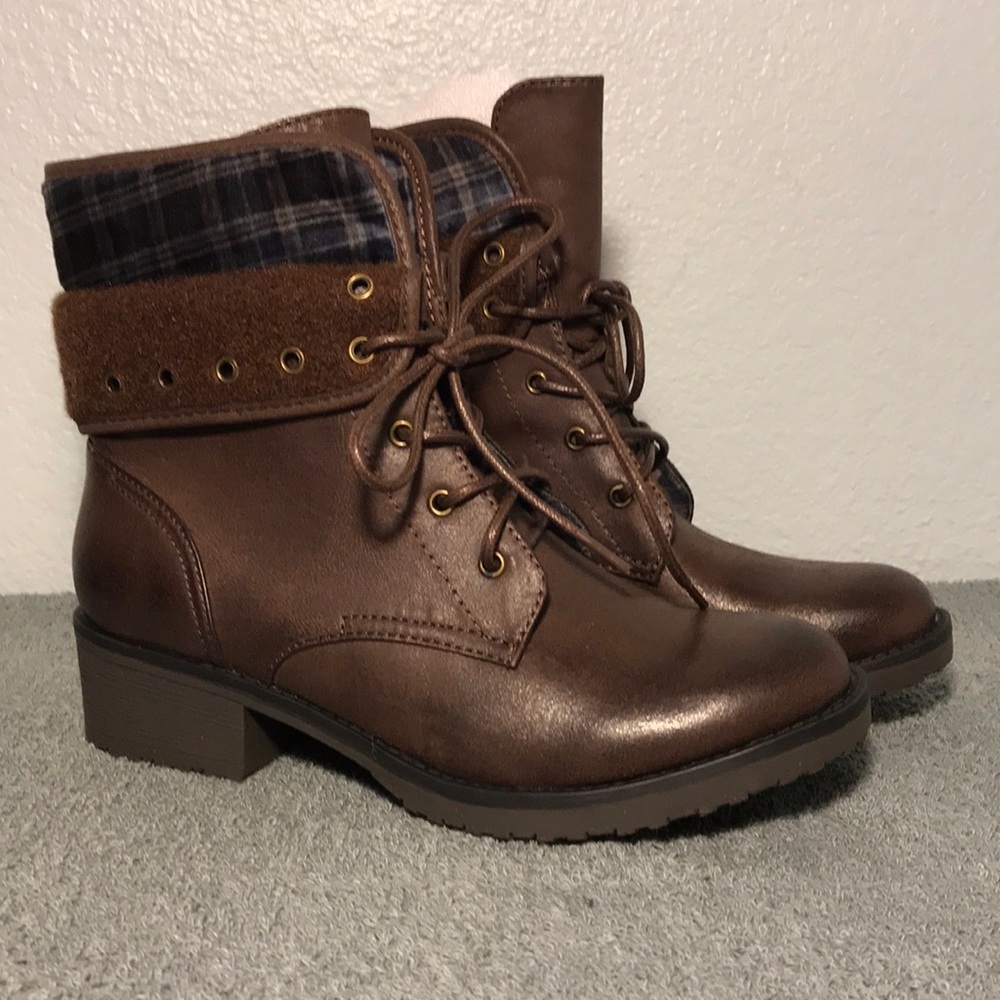 BareTraps Olympia Dark Brown Lace-Up Ankle Boots